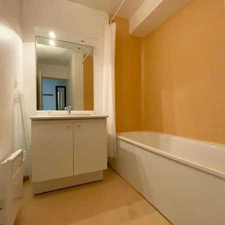 Dom wakacyjny Les Naiades C12 - 2 Bedrooms For 5 People !